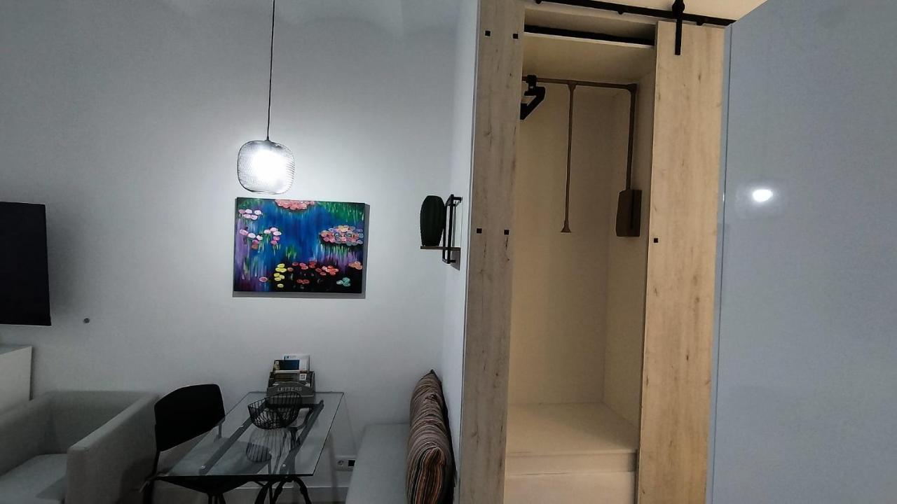 A H Rentals Monet Estudio Винарос Экстерьер фото