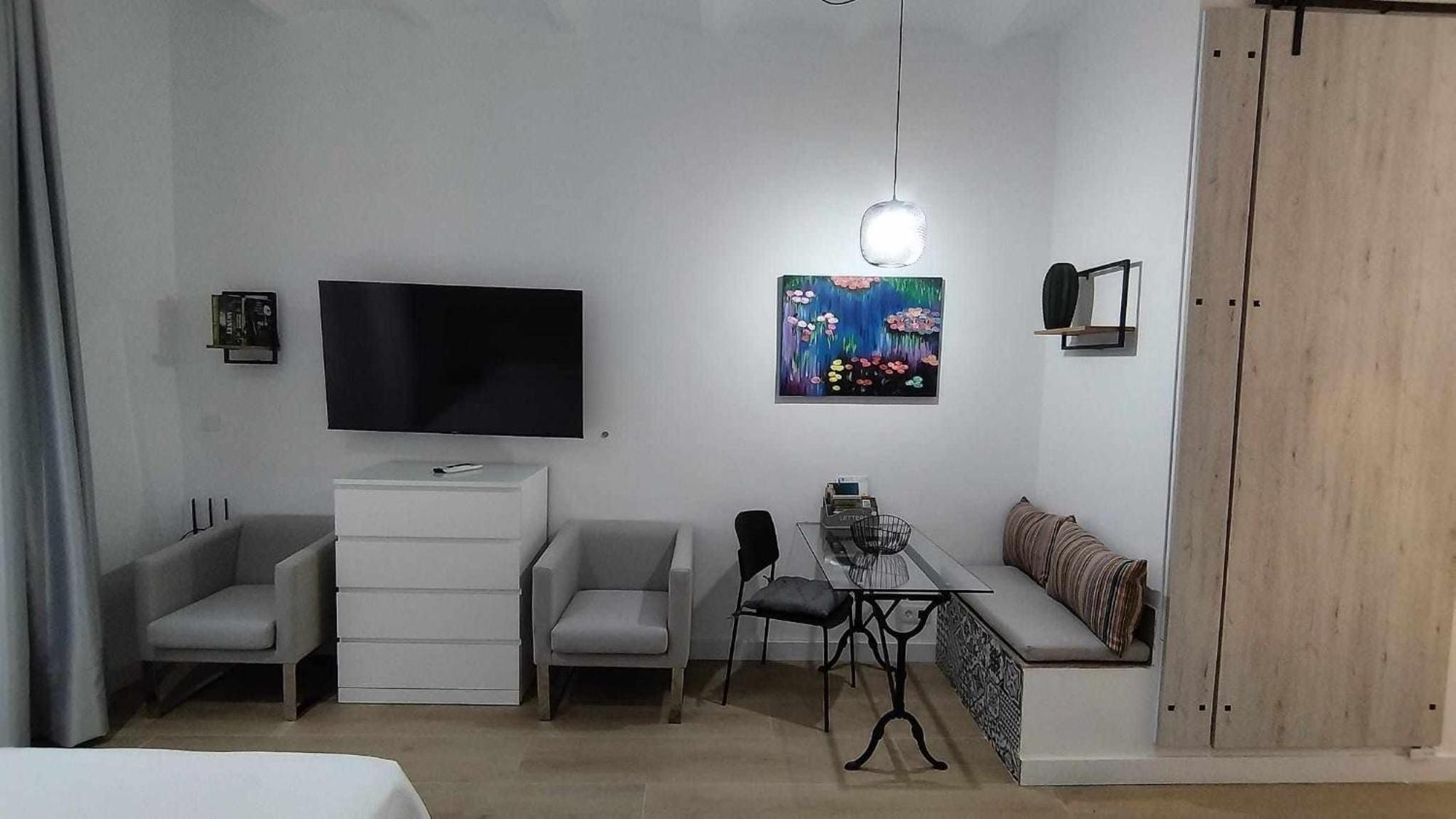 A H Rentals Monet Estudio Винарос Экстерьер фото