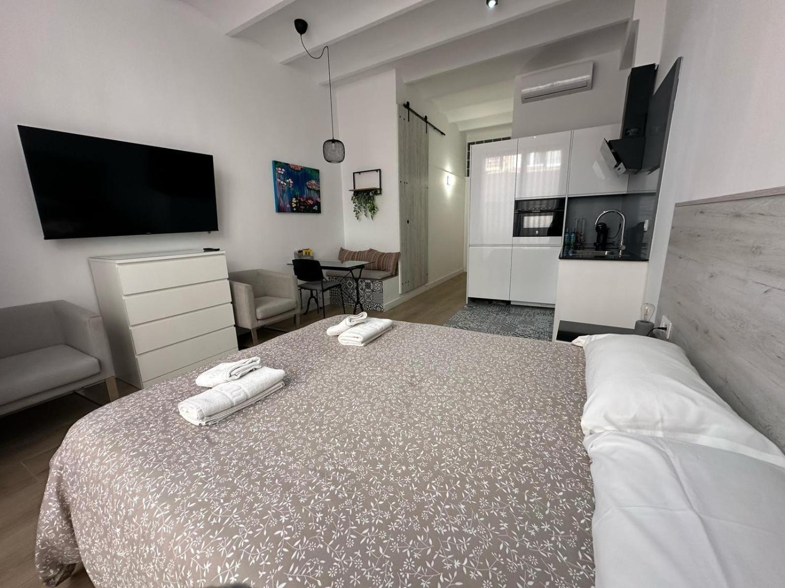A H Rentals Monet Estudio Винарос Экстерьер фото
